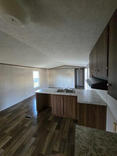 Photo 2 of 20 of home located at 4001 Hillsboro Dr Brandon, MS 39042