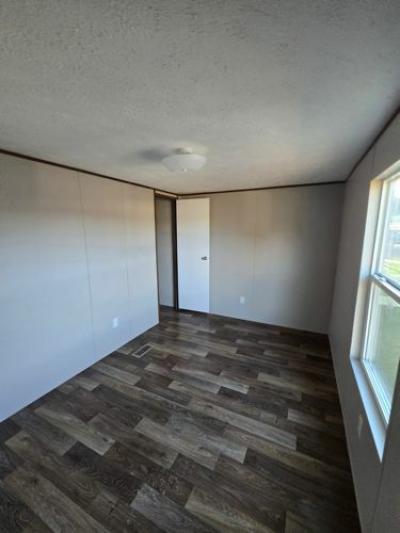 Photo 4 of 20 of home located at 4001 Hillsboro Dr Brandon, MS 39042