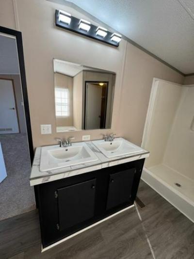 Photo 4 of 21 of home located at 289 Charles Buchanan Sebree, KY 42455