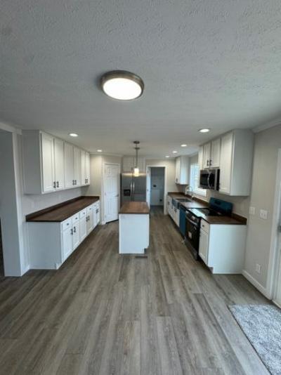 Photo 3 of 21 of home located at 222 Community Dr. Madisonville, TN 37354
