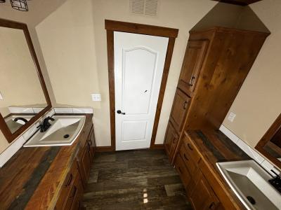 Photo 4 of 10 of home located at 12547 E Skelly Dr Tulsa, OK 74128