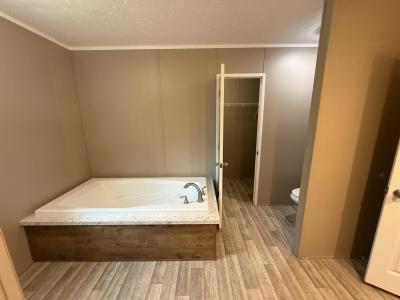 Photo 5 of 15 of home located at 734 Possum Ridge Rd Rocky Point, NC 28457