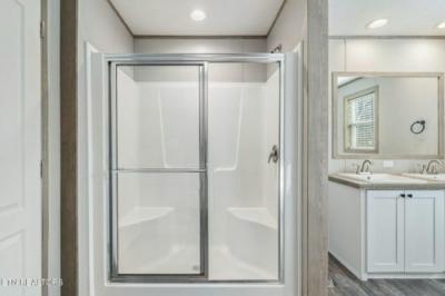 Photo 3 of 22 of home located at 324 West Blvd Oneida, TN 37841