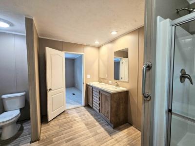 Photo 4 of 14 of home located at 105 Hickory Dr Leland, NC 28451