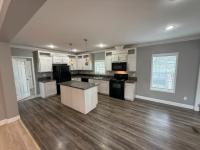 2017 32PKS28483AH17 Manufactured Home