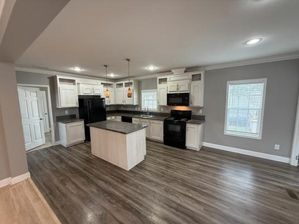 2017 32PKS28483AH17 Manufactured Home