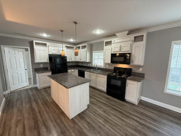 2017 32PKS28483AH17 Manufactured Home