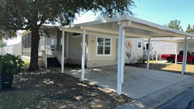 Photo 5 of 19 of home located at 12543 Claremont Cir Lot 113 Del Valle, TX 78617