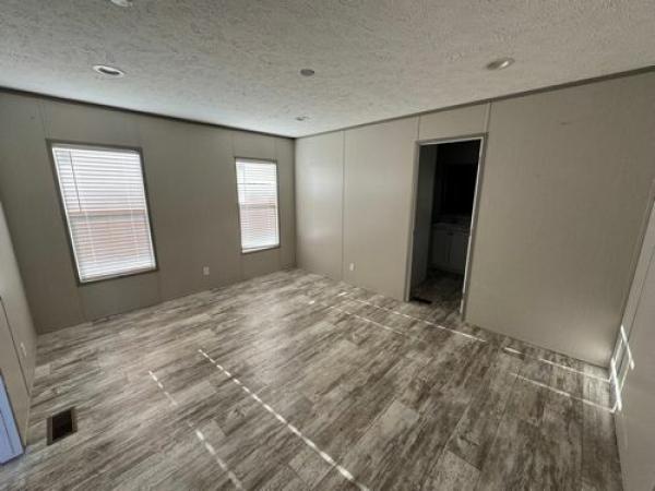 2022 REVOLUTION 76B Mobile Home For Sale