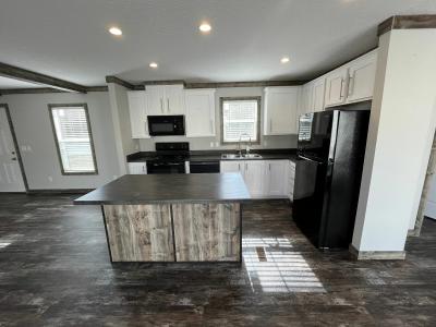 Photo 4 of 13 of home located at 3265 Us Hwy 78 Leeds, AL 35094