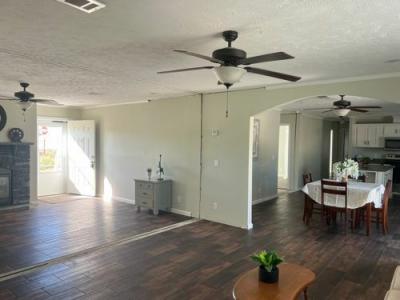 Photo 4 of 15 of home located at 18101 Linden Dr Neosho, MO 64850