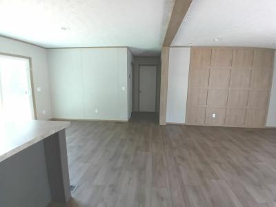 Photo 4 of 16 of home located at 16410 Highway 310 E Como, MS 38619