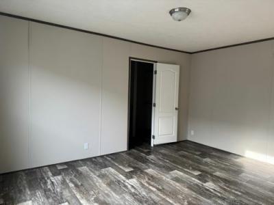 Photo 2 of 14 of home located at Phipps Mh 5135 Flemingsburg Rd Morehead, KY 40351