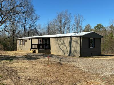 Mobile Home at 1055 County Road 222 Blue Springs, MS 38828