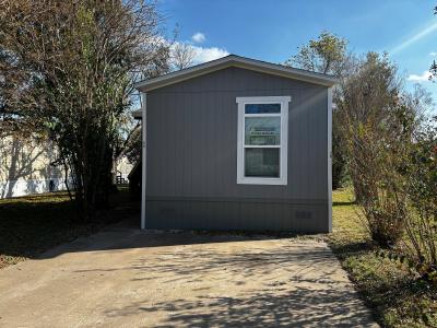 Photo 2 of 13 of home located at 3400 Robinson Dr Trlr 66 Robinson, TX 76706