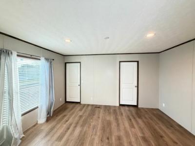Photo 5 of 13 of home located at 205 Oak Crest Dr Manvel, TX 77578