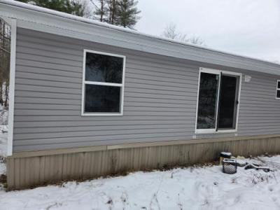 Photo 5 of 17 of home located at 135 John R Bright Ln Flat Lick, KY 40935