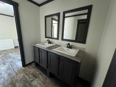 Photo 4 of 16 of home located at 31888 Alabama 75 Oneonta, AL 35121