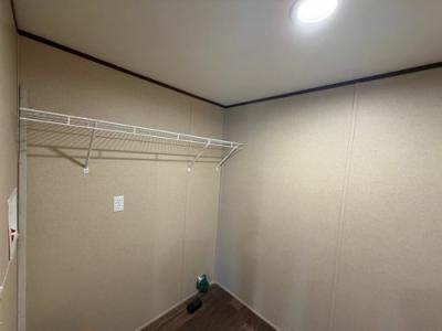 Photo 5 of 16 of home located at 859 Scooter Ave Harrodsburg, KY 40330