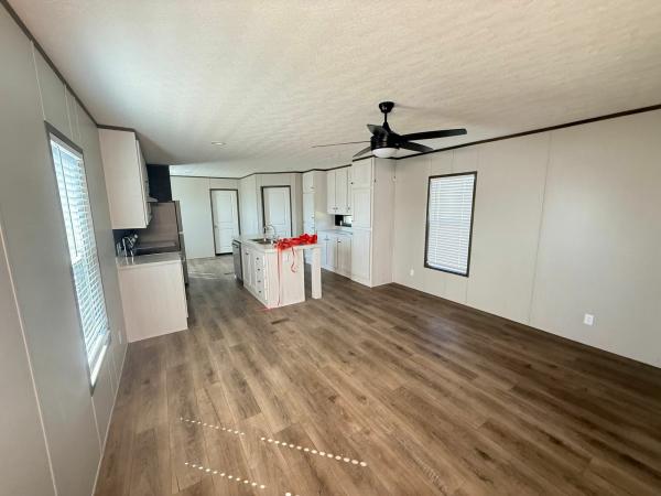2024 31SEL1672 Mobile Home For Sale