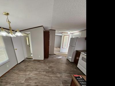 Photo 4 of 21 of home located at 606 Cow Creek Rd Hurricane, WV 25526