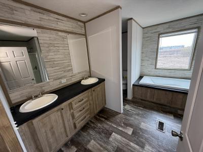 Photo 4 of 27 of home located at 12800 Applewhite Rd Lot 75 San Antonio, TX 78224