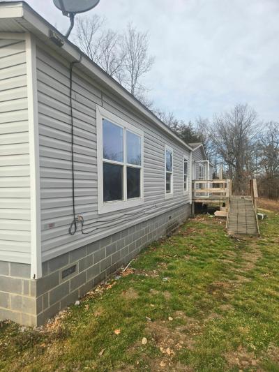 Mobile Home at 433 Busby Lane Pineville, MO 64856