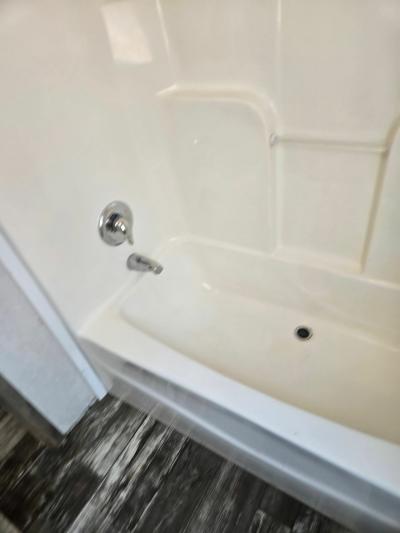 Photo 3 of 11 of home located at 433 Busby Lane Pineville, MO 64856