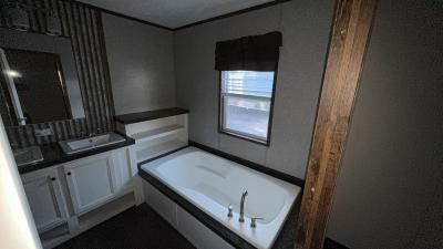 Photo 2 of 15 of home located at 14258 Airline Hwy Gonzales, LA 70737