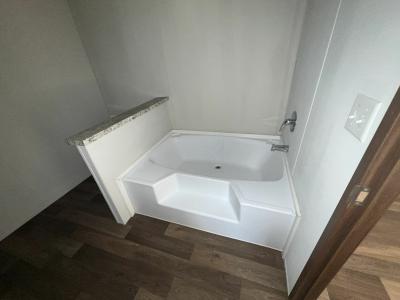 Photo 4 of 13 of home located at 16071 Old Greensboro Road Moundville, AL 35474