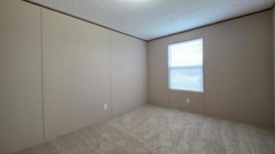 Photo 5 of 26 of home located at 6572 Blue Level Rd Rockfield, KY 42274