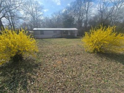 Photo 4 of 12 of home located at 599 Overhead Bridge Rd Camden, TN 38320