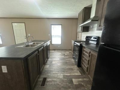 Mobile Home at 875 Lock 5 Rd Roundhill, KY 42275