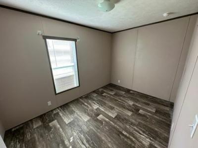 Photo 3 of 9 of home located at 875 Lock 5 Rd Roundhill, KY 42275