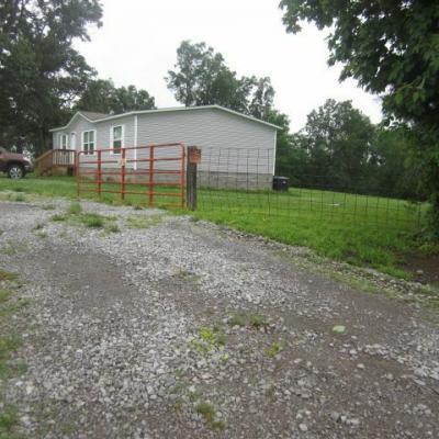 Mobile Home at 10219 Farmersville R Princeton, KY 42445