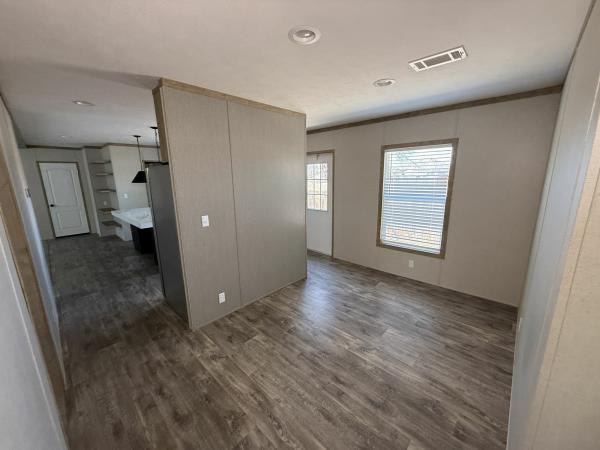 2023 BREEZE 38CLB28683AH23 Mobile Home For Sale