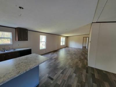 Photo 5 of 14 of home located at 160 Ms-587 Foxworth, MS 39483