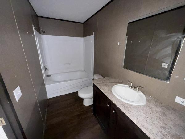 2018 BREEZE 31SSP16723AH18 Manufactured Home