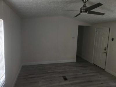 Photo 3 of 12 of home located at 18118 N Us Highway 41 Lot 37C Lutz, FL 33549