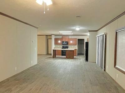 Photo 4 of 22 of home located at 1235 Coteau Rd Houma, LA 70364