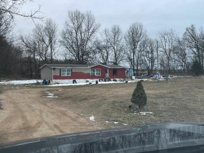 Photo 2 of 4 of home located at 9352 Ellsworth Ln Neosho, MO 64850