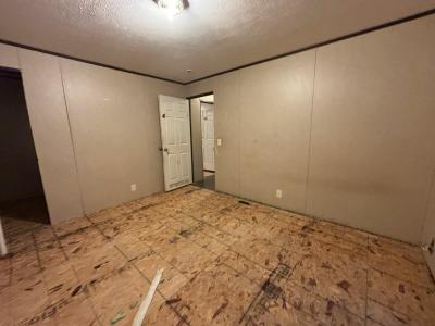 Photo 3 of 16 of home located at 940 E Bullard Ave Foley, AL 36535