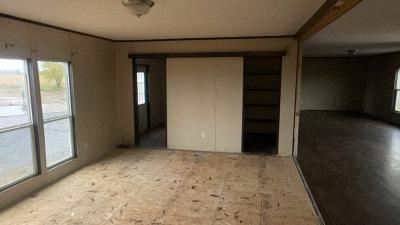 Photo 4 of 12 of home located at 914 Il 15 Sims, IL 62886