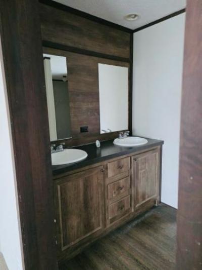 Photo 2 of 23 of home located at 229 Main St Bean Station, TN 37708