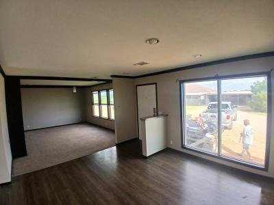 Photo 2 of 8 of home located at 8301 Canyon Dr Amarillo, TX 79110