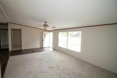 Photo 4 of 18 of home located at 1454 Highway 9 Saline, LA 71070