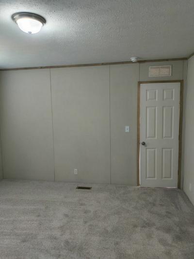 Photo 5 of 17 of home located at 4004 N Highway 252 Lavaca, AR 72941