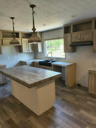 Photo 4 of 17 of home located at 4004 N Highway 252 Lavaca, AR 72941