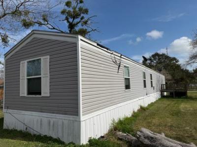 Mobile Home at 38 W 3rd Street Bloomington, TX 77951