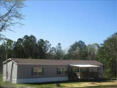 Photo 2 of 13 of home located at 707 County Road 428 Double Springs, AL 35553
